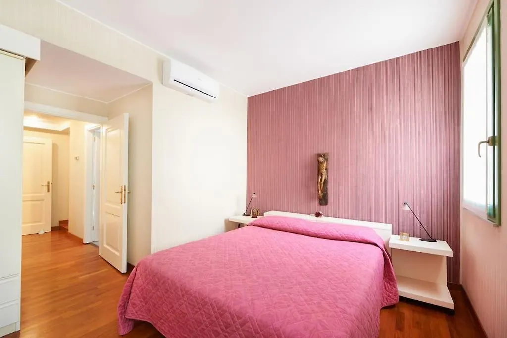 Apartment Ca' Del Pittore In Dorsoduro, Elegant Fine Arts District Venedig Italien