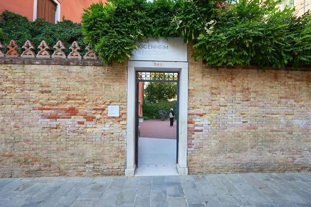 Ca' Del Pittore In Dorsoduro, Elegant Fine Arts District Venedig Italien