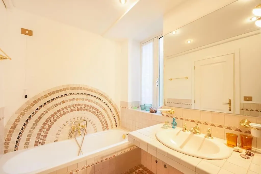 Apartment Ca' Del Pittore In Dorsoduro, Elegant Fine Arts District Venedig
